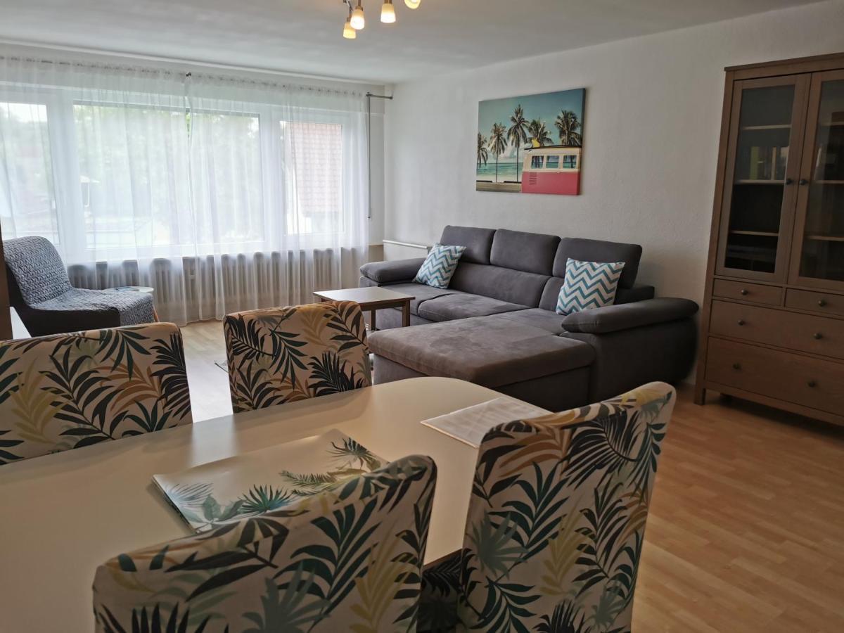 Im Apartment *